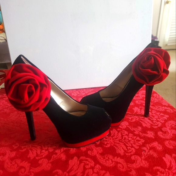 New black and red rose heels - Picture 2 of 4